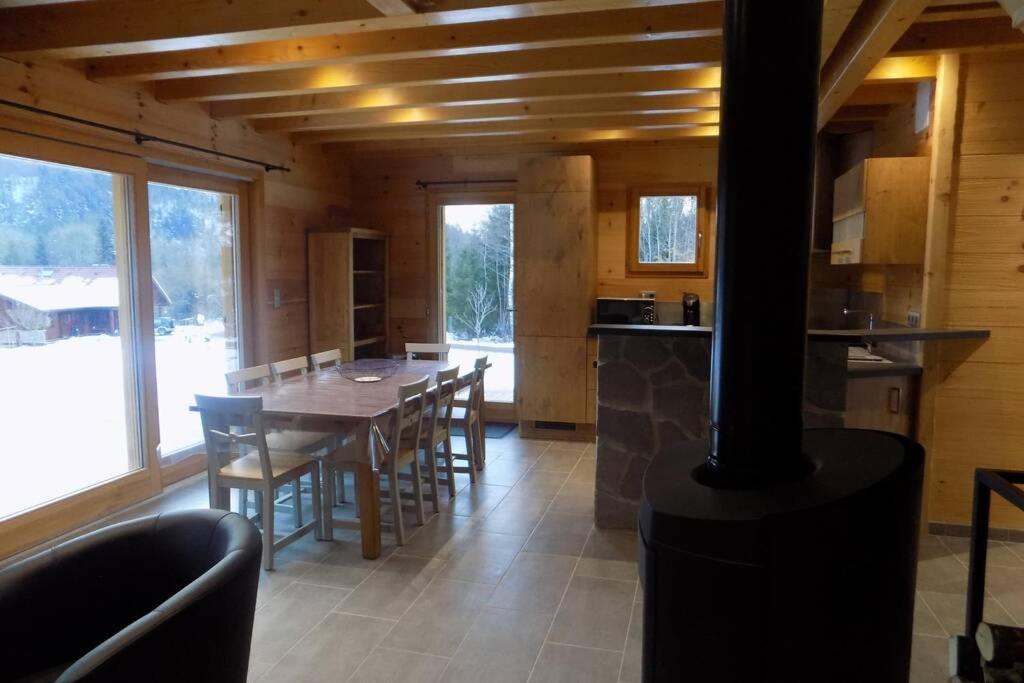 Chalet Des Charbonniers Avec Etang Saint-Maurice-sur-Moselle Exterior foto
