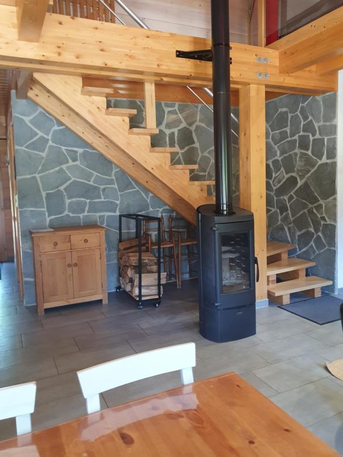 Chalet Des Charbonniers Avec Etang Saint-Maurice-sur-Moselle Exterior foto